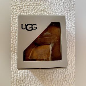 Infant uggs size 0/1